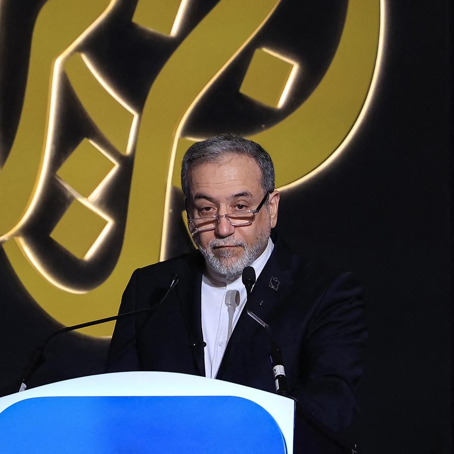 Власти Ирана продолжат обогащать уран несмотря на угрозы администрации Трампа. Иранские власти отказались идти на уступки американским властям и прекращать обогащение урана даже под угрозой конфликта с США