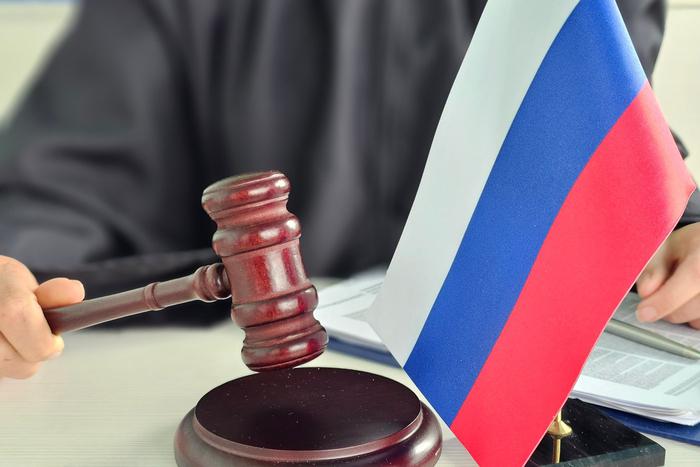 В Приморском крае осуждён лидер банды мошенников, обманувшей около 400 человек