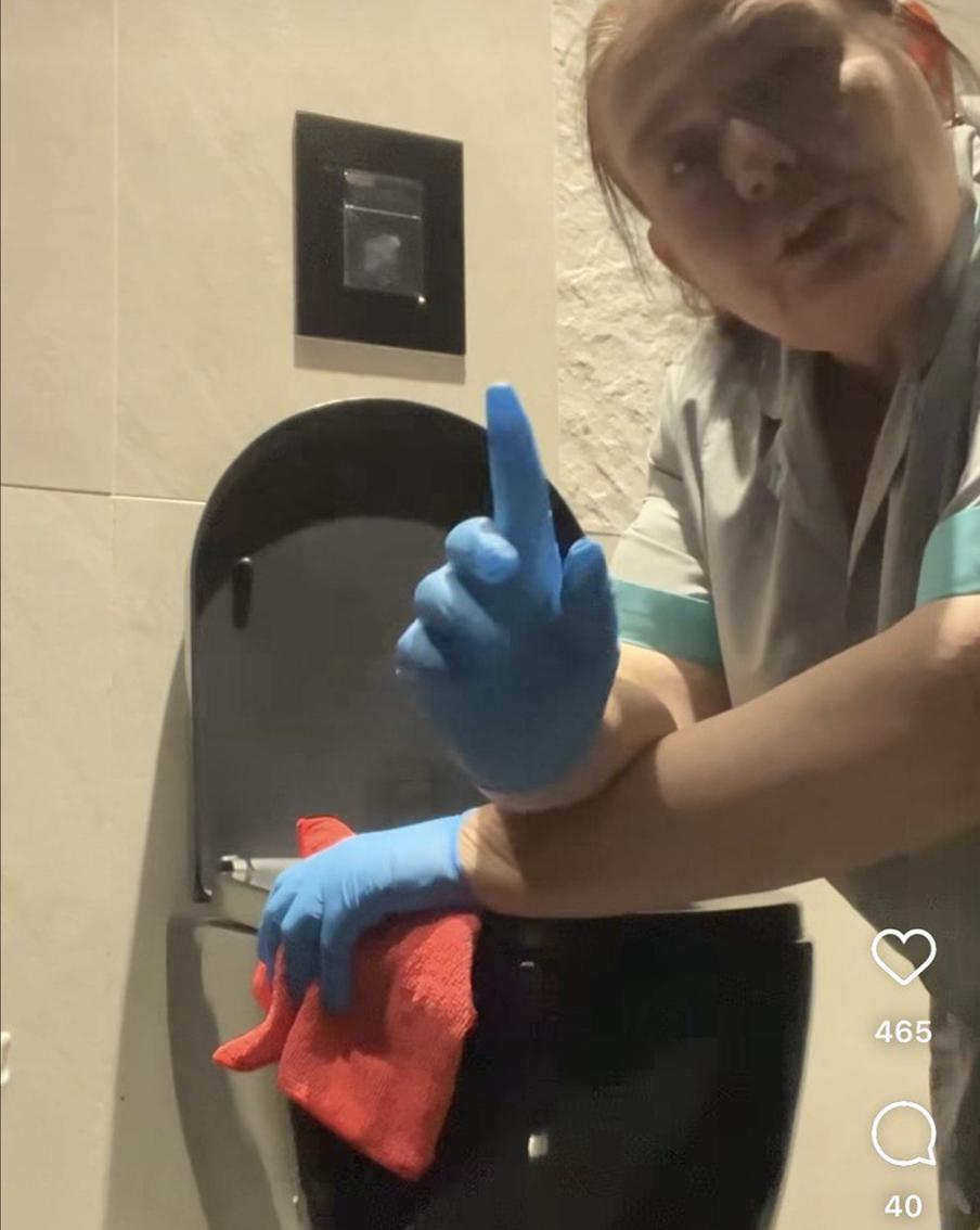 Инна в первом же видео заявила, что гордится своей профессией.