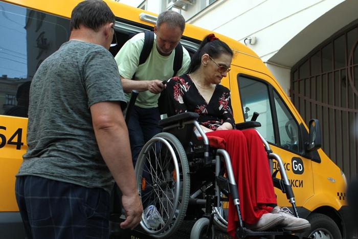 "У каждого — свои неурядицы": дочь-инвалид Алексея Баталова рассказала об отношениях с сестрой