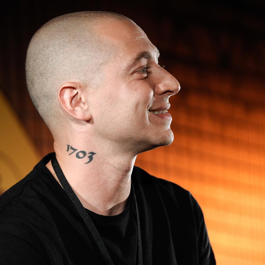 Петербургский суд заочно арестовал иноагента Oxxxymiron. Смольнинский районный суд Санкт-Петербурга вынес решение о заочном аресте известного исполнителя Мирона Фёдорова, известного как Oxxxymiron, который был признан иностранным агентом. Об этом сообщила руководитель объединённой пресс-службы судов города Дарья Лебедева