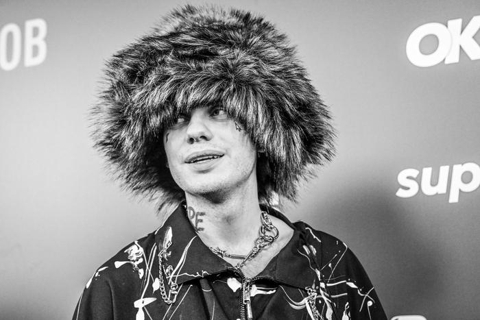 NЮ, Lida и "ушной червь" от Лилли Уэст: главные музыкальные новинки недели (+плейлист)