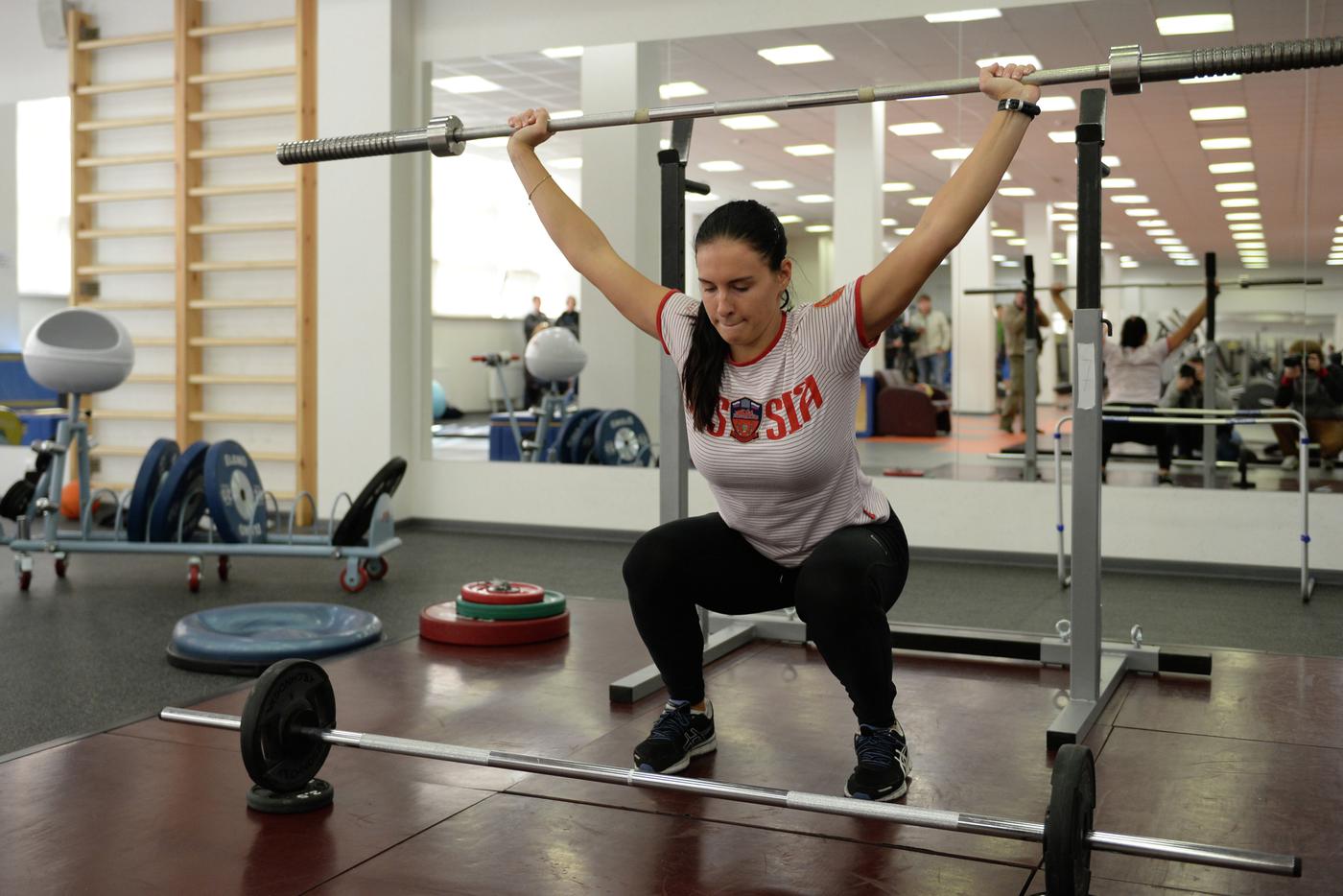 Комиссарова на тренировке сборной России по ски-кроссу в подмосковном Новогорске.