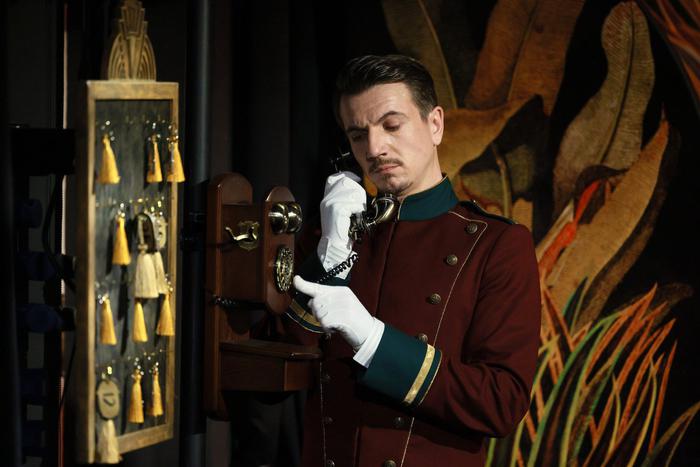 Счастье или только глюк? Об этом думают "Беззаботные" в Малом театре