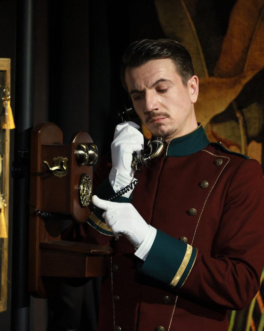 Счастье или только глюк? Об этом думают "Беззаботные" в Малом театре