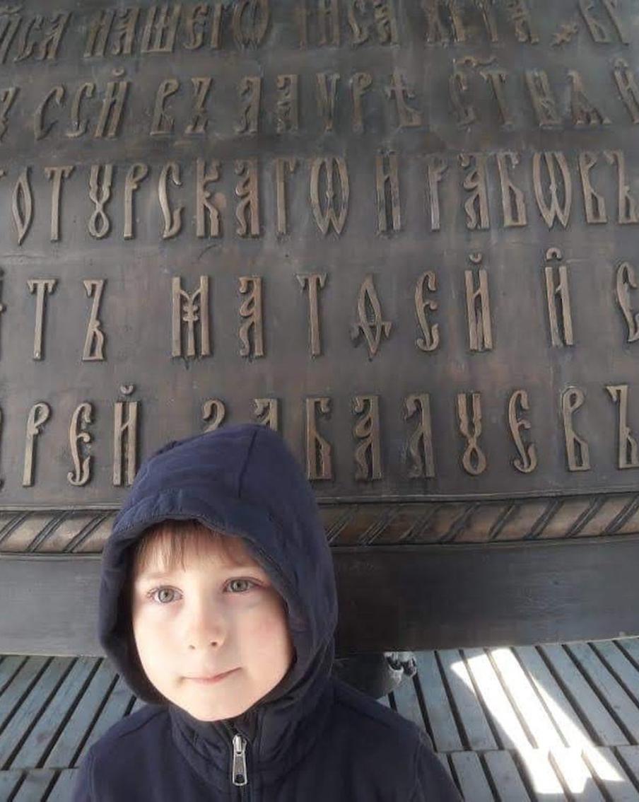 Бил в колокола Троице-Сергиевой Лавры: школьник-звонарь творит чудеса