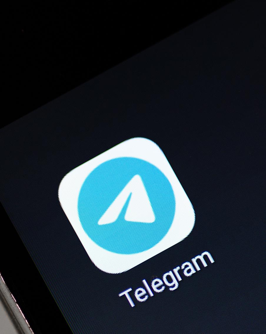 Суд оштрафовал Telegram на 3,8 млн рублей за неудаление запрещённой информации. Таганский суд Москвы признал мессенджер виновным в распространении запрещённых данных, включая сведения о Российской армии, и назначил штраф в 3,8 миллиона рублей