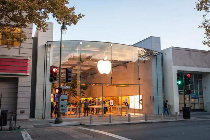 РИА "Новости": Apple зарегистрировала в России товарный знак Apple DockKit