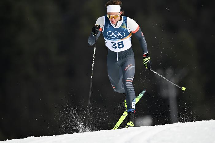 Савелий Коростелёв стартует в гонке на 10 км свободным стилем на Олимпиаде