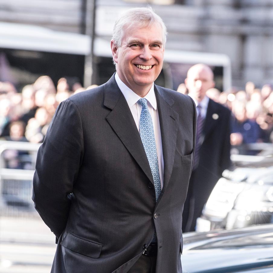 Архивы Эпштейна спровоцировали новый виток скандала вокруг принца Эндрю. После публикации документов по делу американского финансиста в Британии вновь заговорили о возможной роли принца Эндрю. Политики требуют от полиции проверить данные о десятках рейсов и визитах во дворец