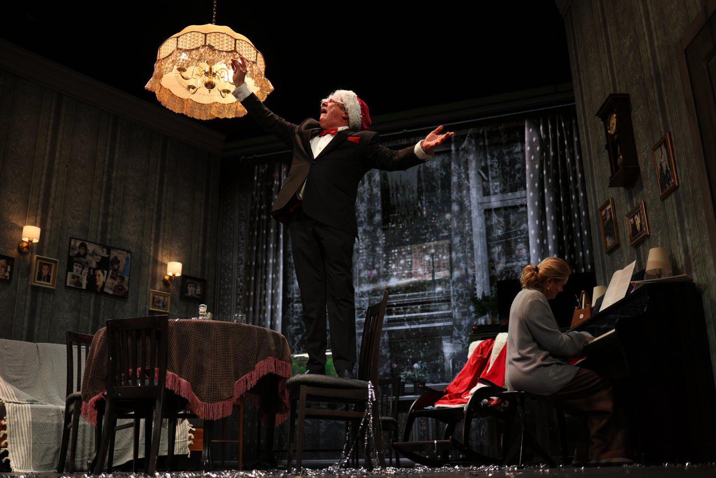 Михаил Ефремов в спектакле "Без свидетелей"