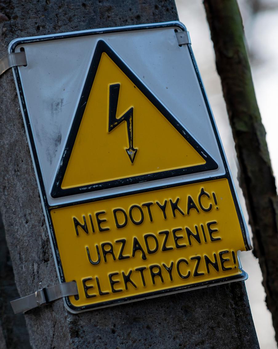 Электрический кабель между Польшей и Швецией был повреждён неизвестными. Проходящий по дну электрический кабель, соединяющий между собой Польшу и Швецию, был повреждён. Электросистемы двух стран работают стабильно