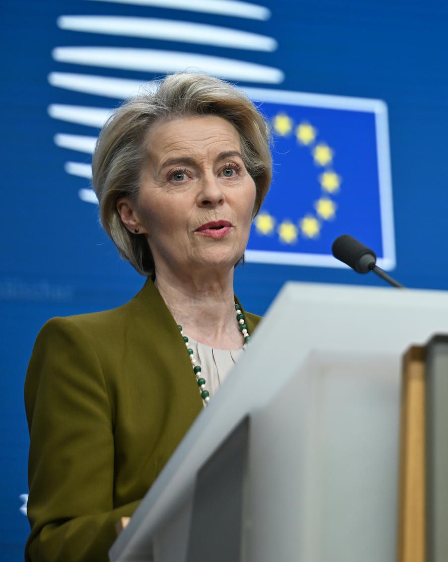 Фон дер Ляйен: расходы на оборону в Европе в 2025 году выросли почти на 80%. Как заявила председатель Еврокомиссии Урсула фон дер Ляйен на Мюнхенской конференции по безопасности, к 2025 году военные расходы в Европе выросли почти на 80% по сравнению с уровнем, который наблюдался до начала конфликта на Украине