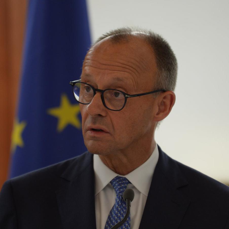 Германия не смогла купить оружие Украине за замороженные активы России. Немецкие власти не смогли добиться использования замороженных в ЕС российских активов при закупке оружия для ВСУ. Отмечается, что Евросоюз располагает более 90 миллиардами евро российских активов