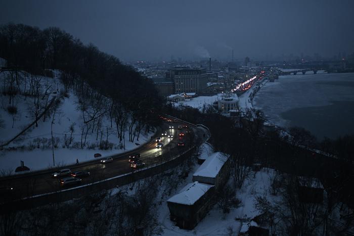 Киевские власти заявили о близости города к катастрофе из-за повреждения критической инфраструктуры