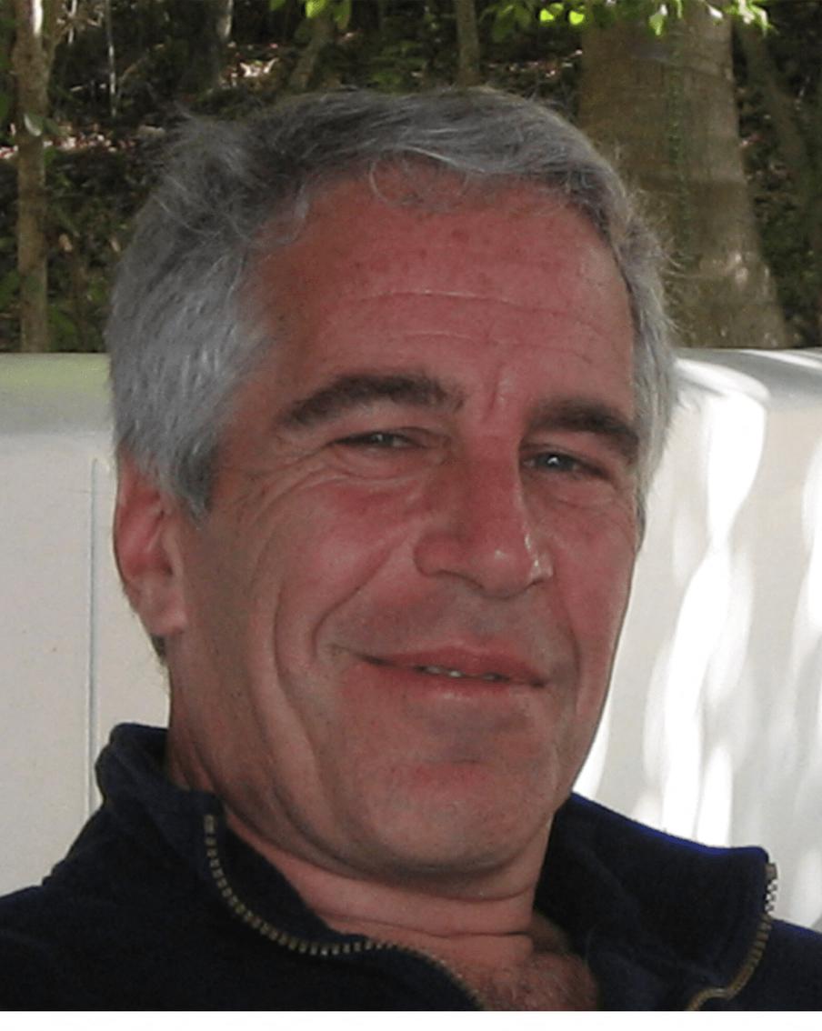 Стало известно за сколько педофил Джеффри Эпштейн приобрёл свой особняк. Скандально известный особняк Джеффри Эпштейна в Нью-Йорке мог быть приобретён у предыдущего владельца всего за 20 долларов. Продавцом был экс-глава Victoria`s Secret