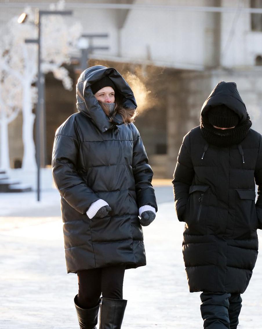 В Московском регионе ночной мороз может окрепнуть до 25 градусов. По данным Гидрометцентра России, в ближайшие дни в Московском регионе ожидается значительное понижение температуры воздуха. Ожидается, что в ночные часы морозы могут достигать -25 градусов Цельсия в Подмосковье и до -23 градусов в Москве