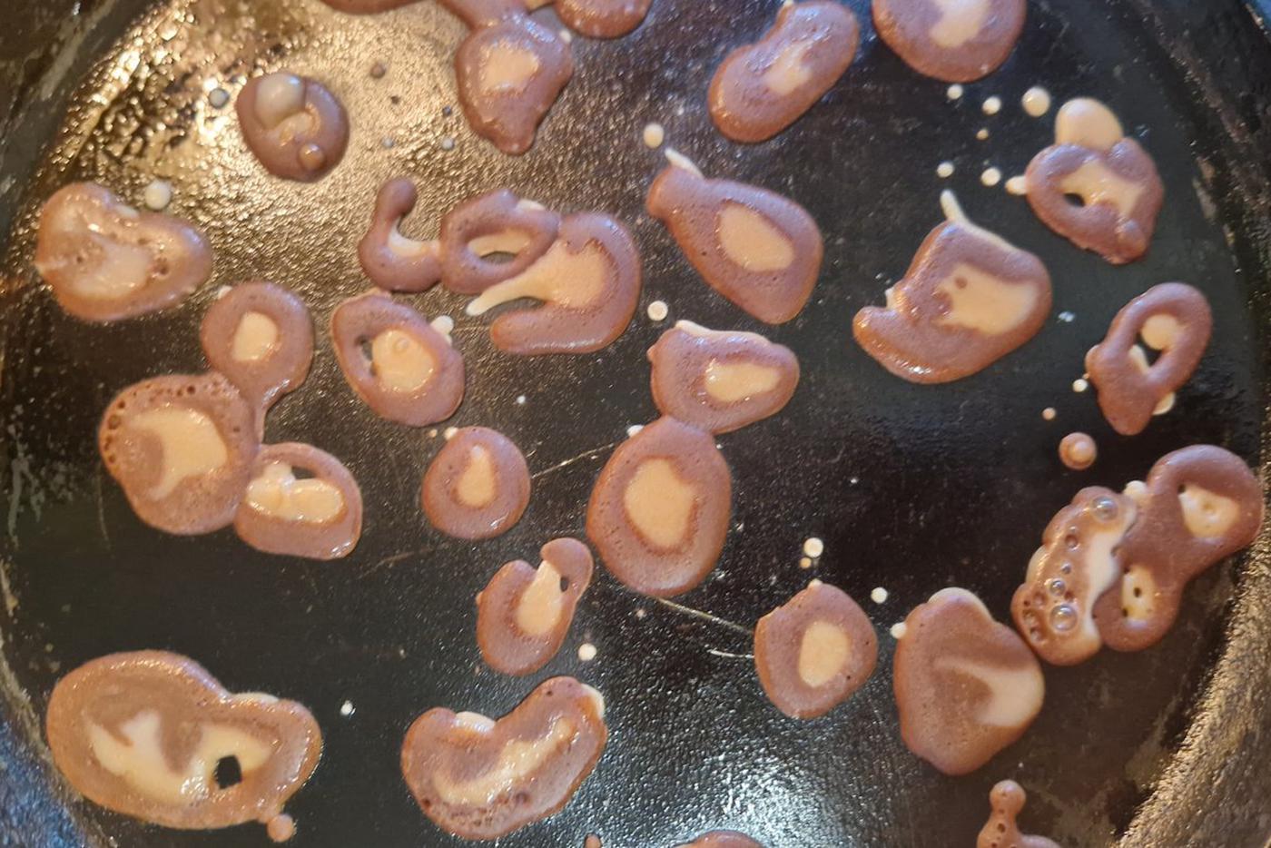 Создать красивый леопардовый рисунок не так-то просто, нужно потренироваться. 