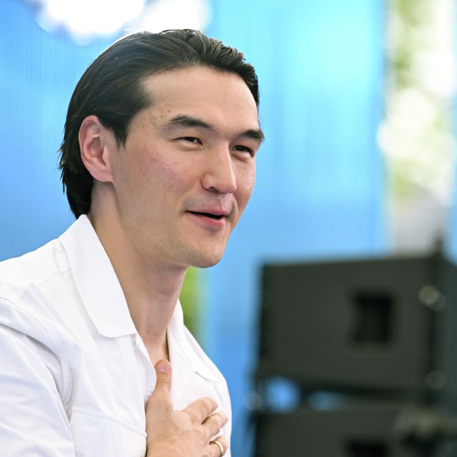 В Казахстане начали проверку в отношении комика Нурлана Сабурова. Комитет Национальной Безопасности Республики Казахстан начал проверку в отношении стендап-комика Нурлана Сабурова. Об этом сообщило агентство Tengrinews, ссылаясь на пресс-службу комитета