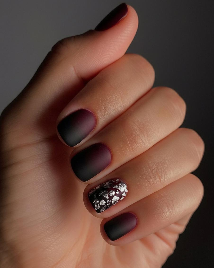 Бордово-чёрный градиент с матовым покрытием.