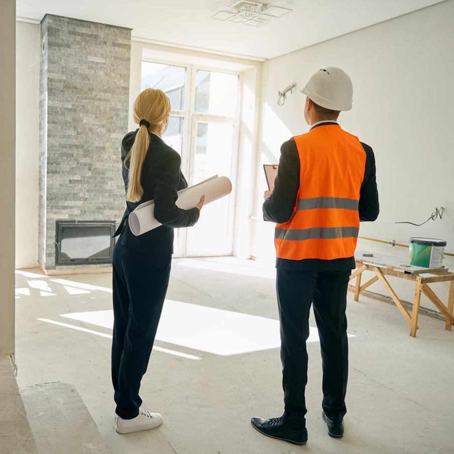 Новый ГОСТ по отделке в новостройках вступит в силу 1 марта. Как сообщила пресс-служба Министерства строительства Российской Федерации, с 1 марта 2026 года вступит в силу новый государственный стандарт — ГОСТ Р 72509-2026 "Отделочные работы. Требования к результатам работ". Этот документ станет основой для оценки качества отделки в жилых новостройках