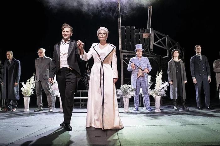 Капельдинер Театра на Юго-Западе рассказала, как должны одеваться зрители