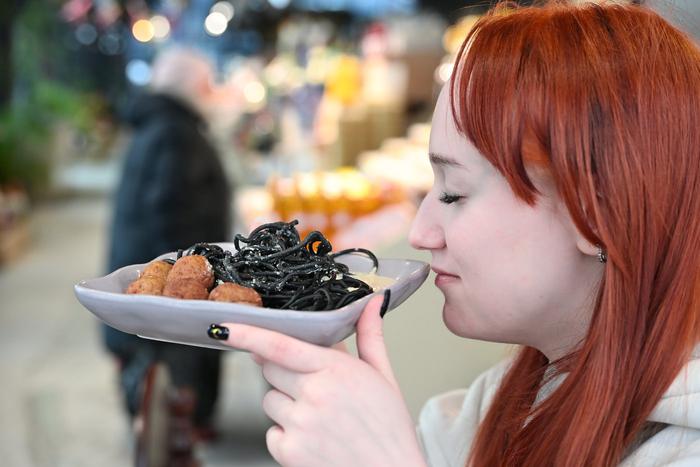 Паста со шпинатом и свеклой: на московской ярмарке в Кузьминках открылось новое кафе