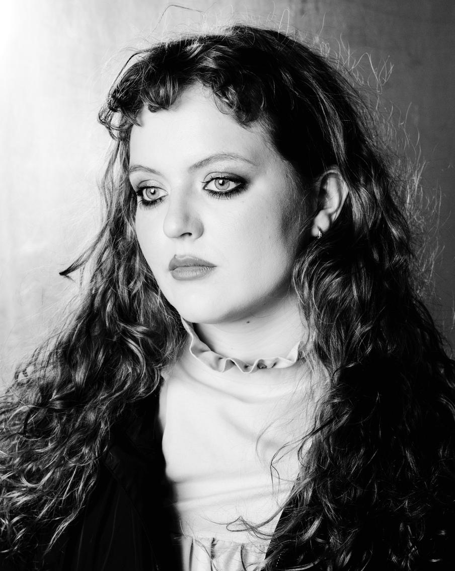 Музыкальные новинки середины февраля: Rosalía, Юлия Савичева и неаринаменя