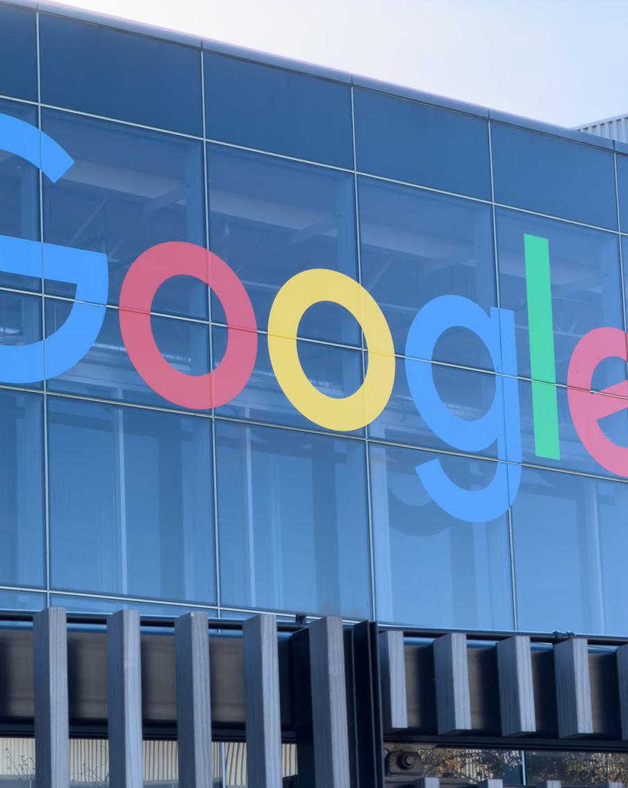 ВС признал текущими требования СМИ к Google на 91,5 квинтиллиона рублей. Верховный Суд Российской Федерации вынес решение, в котором признал законными требования российских телеканалов к компании Google на сумму 91,5 квинтиллиона рублей