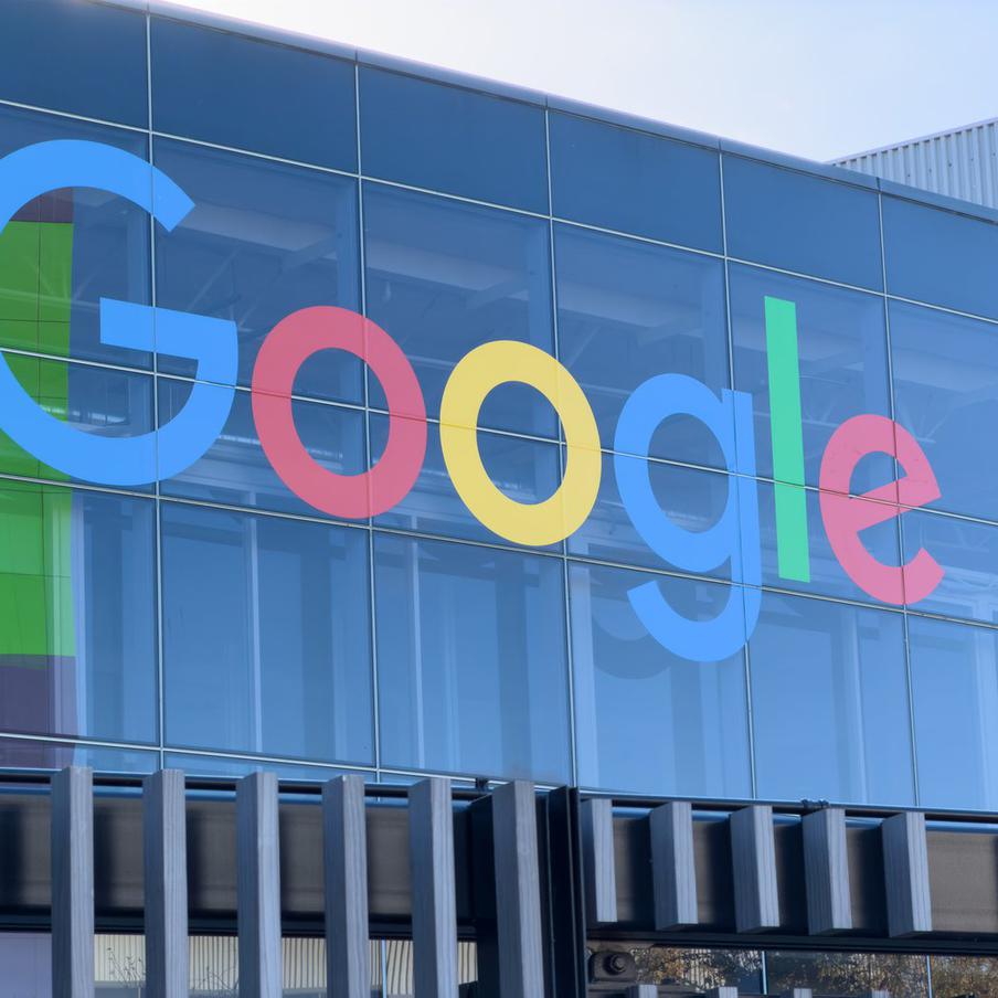 ВС признал текущими требования СМИ к Google на 91,5 квинтиллиона рублей. Верховный Суд Российской Федерации вынес решение, в котором признал законными требования российских телеканалов к компании Google на сумму 91,5 квинтиллиона рублей