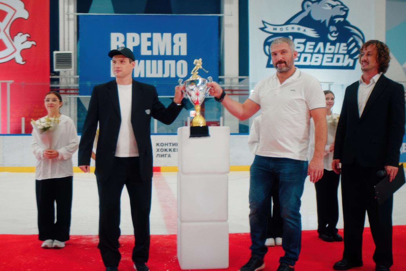 Вадим Шипачёв и Александр Овечкин снялись в картине "Дополнительное время".