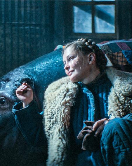 Бегемоты тоже умеют сниматься в кино. Metro рассказывает о звезде фильма "Красавица"