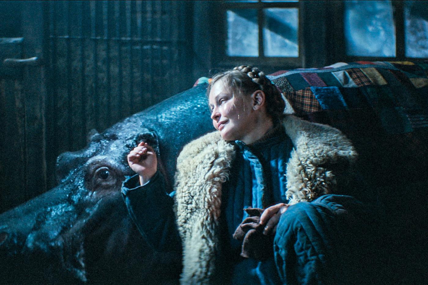 17-летний бегемот с женским именем дебютировал в российском кино в роли Красавицы