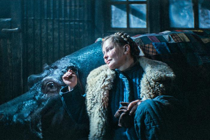 Бегемоты тоже умеют сниматься в кино. Metro рассказывает о звезде фильма "Красавица"