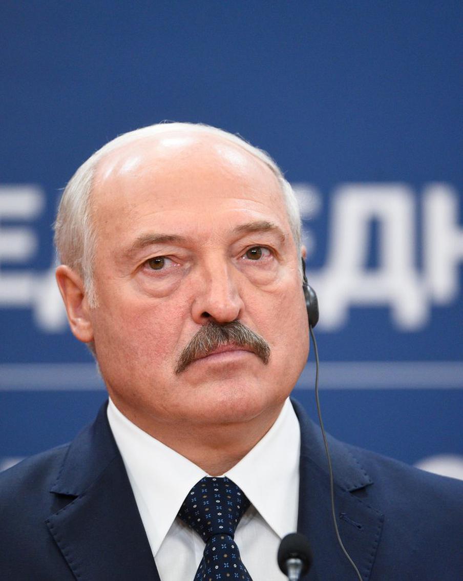 В Минске c иронией отреагировали на санкции Киева против Лукашенко. Власти Белоруссии заявили, что ограничения, введённые украинской стороной, не окажут влияния ни на курс страны, ни на деятельность президента