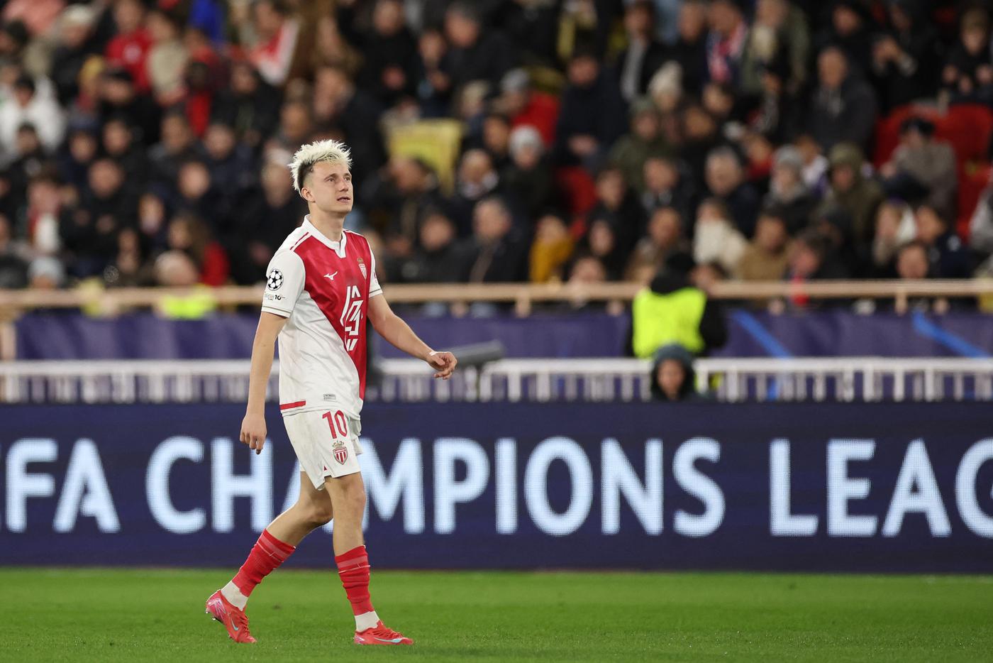 Россияне провалились в Лиге чемпионов: почему Головин и Сафонов получили низкие оценки