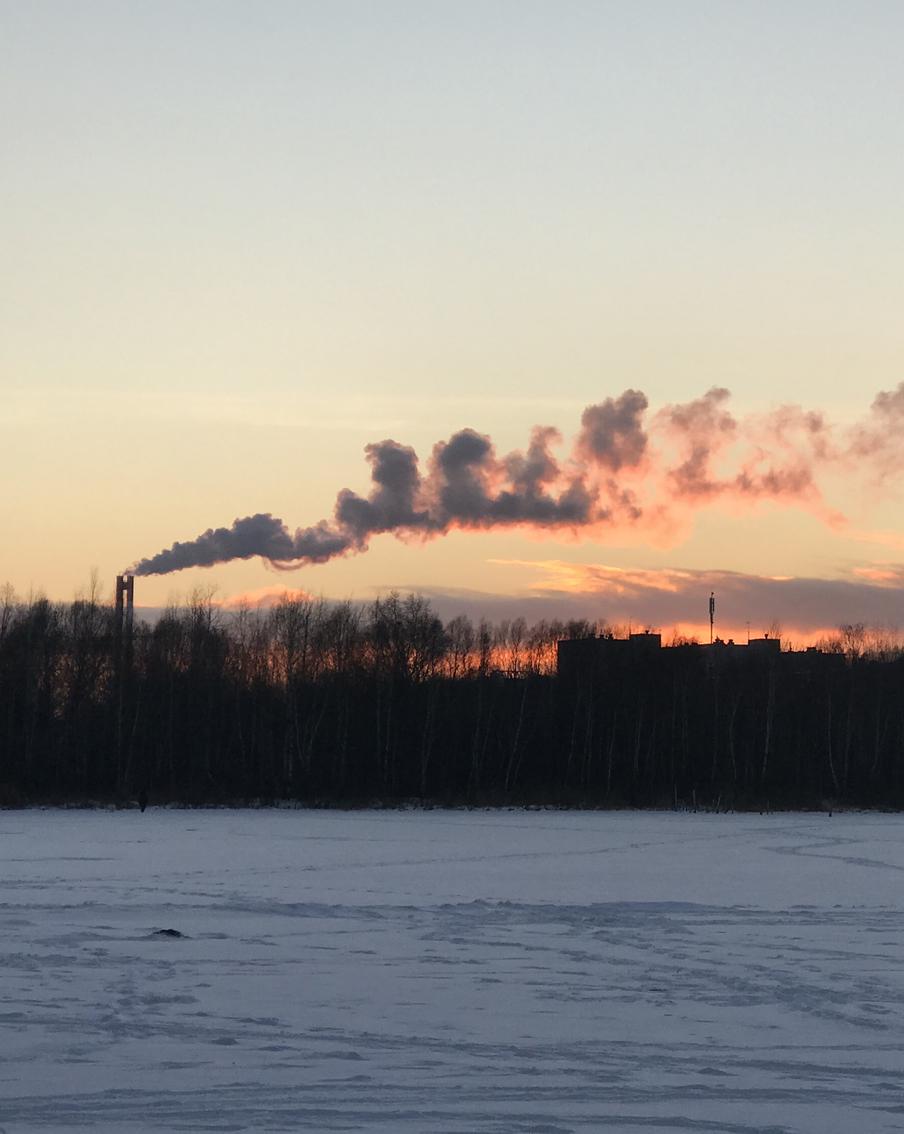 Синоптик рассказал о завершении периода сильных морозов в Москве. Погодные условия в столице постепенно смягчаются. По словам специалиста, температурные показатели возвращаются к сезонной норме, а вероятность экстремального похолодания до конца зимы минимальна
