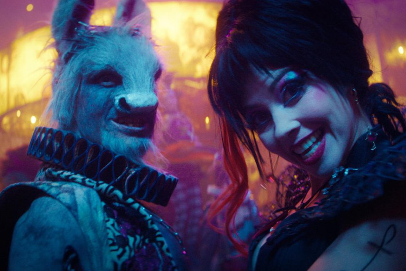 Вселенная Короля и Шута полна неожиданных видений и героев.