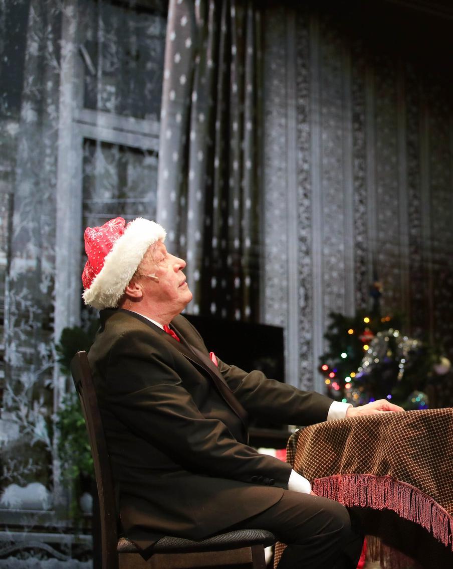 Видео репетиции с Михаила Ефремовым опубликовано в соцсетях "Мосбилета"