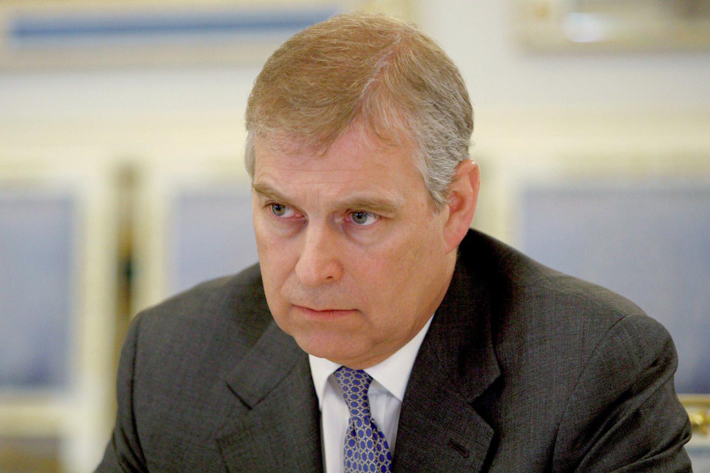 Почему полиция задержала экс-принца Эндрю – детали расследования