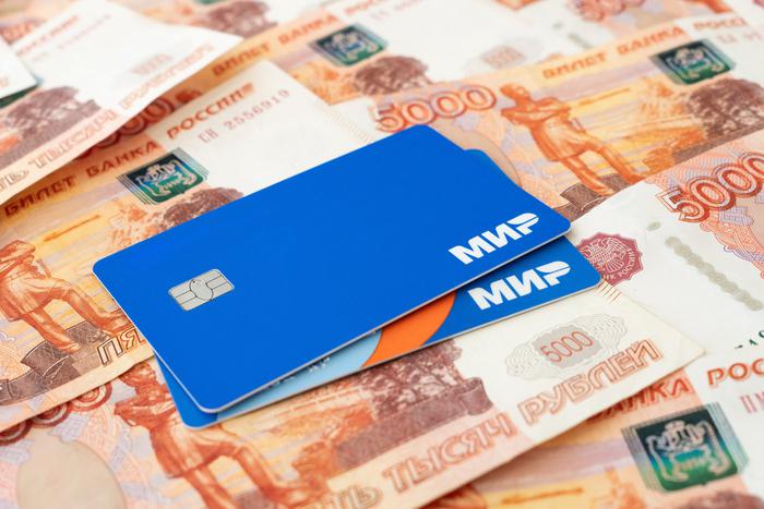 Кредитка плюс вклад: легальная схема заработать на деньгах банка