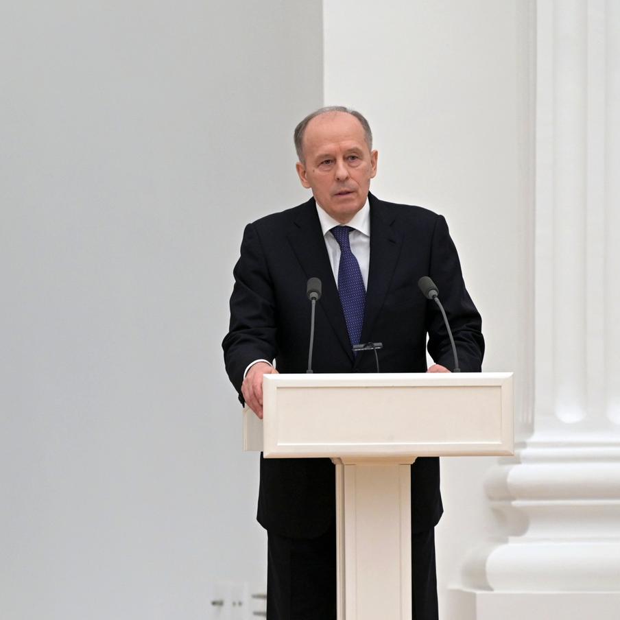 Бортников сделал заявление о Telegram и возможном диалоге с Дуровым. Глава спецслужбы прокомментировал вопрос взаимодействия с создателем популярного мессенджера, подчеркнув приоритет безопасности граждан и необходимость предотвращения противоправной деятельности в цифровой среде