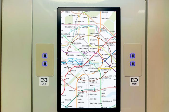 Схему метро на китайском языке внедрили в сенсорные экраны в поездах