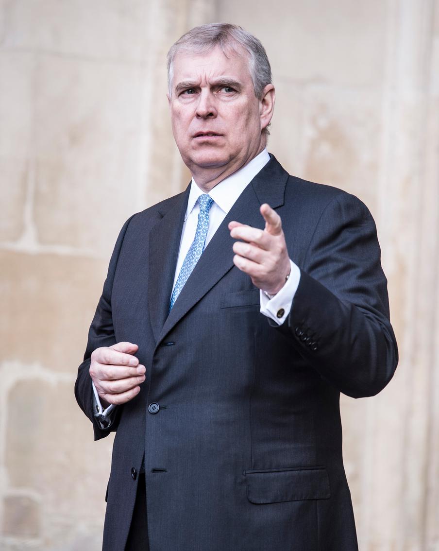 Эксперт рассказал, почему в Великобритании могли задержать принца Эндрю, младшего брата британского монарха