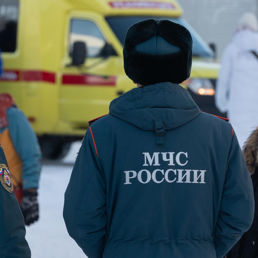 СК назвал основные версии исчезновения вертолёта Robinson в Приамурье. Следственный комитет рассматривает техническую неисправность и ошибку пилотирования как основные причины инцидента с пропавшим вертолётом Robinson в Амурской области. На борту находились три человека, ведутся поиски и расследование