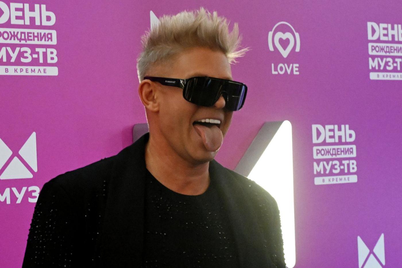 Украсть всё: телефонные мошенники обработали Митю Фомина вслед за Ларисой Долиной