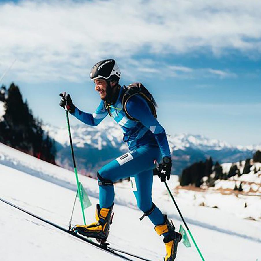 Никита Филиппов взял серебро и открыл счёт медалям России на Олимпиаде-2026. 23-летний ски-альпинист финишировал вторым в спринте и принёс стране первую награду зимних Игр в Италии. Турнир проходит с 7 по 22 февраля, россияне выступают в нейтральном статусе