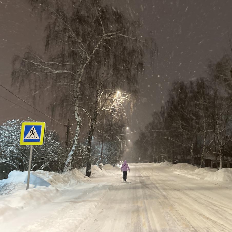 Синоптики предупредили москвичей о снеге и морозе до минус 8 в пятницу. Столичный регион останется под влиянием холодных воздушных масс после сильного снегопада. Ожидается облачность, местами осадки и температура ниже привычных февральских значений