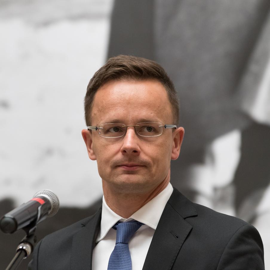 Власти Венгрии рассказали, в каком случае поддержат кредит ЕС для Украины. Венгерские власти поддержат идею предоставления Украине нового европейского кредита только в случае возобновления транзита российской нефти в страну