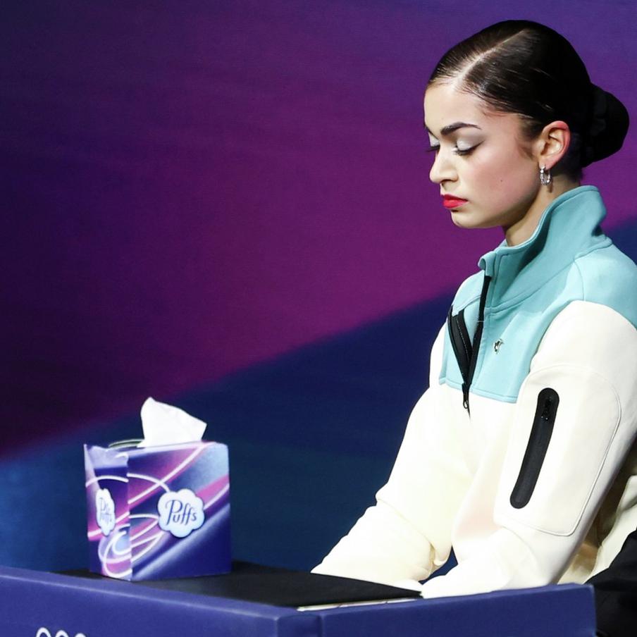 Стример Илья Мэддисон раскритиковал фигуристку Аделию Петросян после падения. Российский видеоблогер и стример Илья Мэддисон накинулся с критикой на российскую фигуристку Аделию Петросян после того, как она упала во время своего номера на Олимпиаде